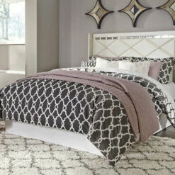 Signature Design By Ashley® Dreamur - Pearl Stipple - Panel Headboard With Bolt On Metal Frame