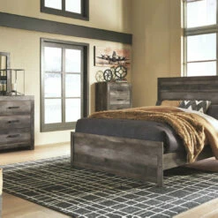 Signature Design By Ashley® Bedroom Sets Wynnlow - Gray - Dresser, Mirror, Panel Bed
