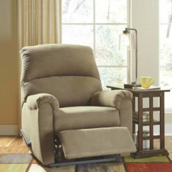 Flash Sale 🎉 Ashley Furniture Tables Braunsen - Brown - Chair Side End Table - Squared Sides ⭐ 29 Ashley Furniture Tables Braunsen - Brown - Chair Side End Table - Squared Sides