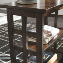 Flash Sale 🎉 Ashley Furniture Tables Braunsen - Brown - Chair Side End Table - Squared Sides ⭐ 24 Ashley Furniture Tables Braunsen - Brown - Chair Side End Table - Squared Sides