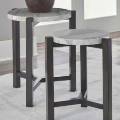 Ashley Furniture Crossport - Gray/white/brown - Accent Table Set (2/cn) Tables
