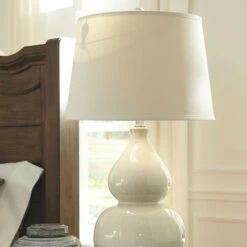 Ashley Furniture Saffi - Ceramic Table Lamp (1/CN) Accessories