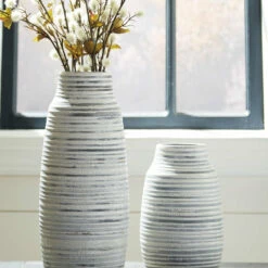 Ashley Furniture Donaver - Gray/white - Vase Set (2/cn)