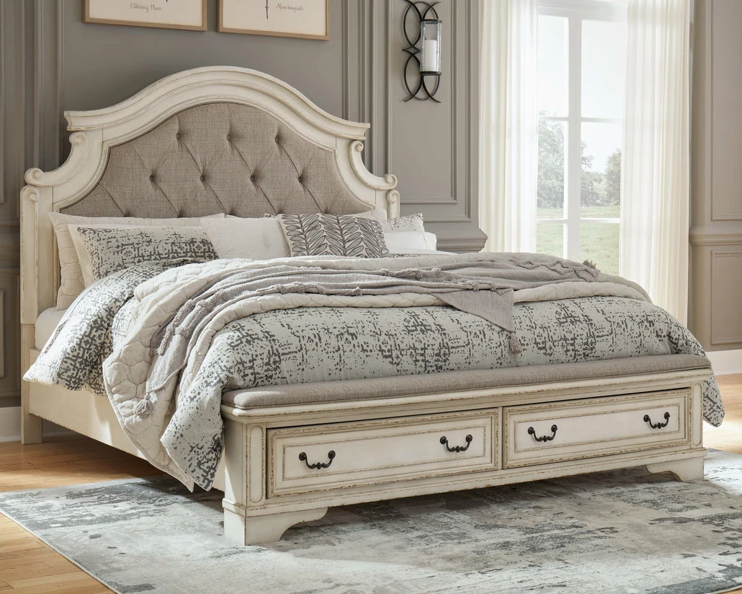 Outlet 🔥 Signature Design By Ashley® Realyn - Chipped Best In Class - Upholstered Bed ✨ 3 Signature Design By Ashley® Realyn - Chipped Best In Class - Upholstered Bed
