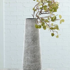 Ashley Furniture Fynn - Vase
