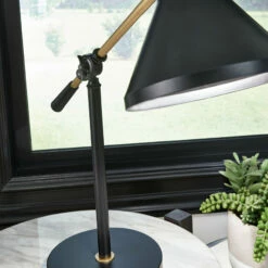 Brand new ❤️ Ashley Furniture Garville - Black/gold Finish - Metal Desk Lamp (1/cn) ❤️ 6 Ashley Furniture Garville - Black/gold Finish - Metal Desk Lamp (1/cn)