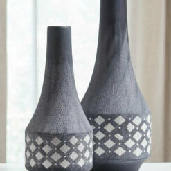 Ashley Furniture Dornitilla - Black/white - Vase Set (2/cn) Table Decor