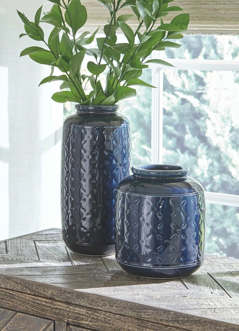 Brand new ❤️ Ashley Furniture Marenda - Navy Blue - Vase Set (2/cn) 💯 5 Ashley Furniture Marenda - Navy Blue - Vase Set (2/cn)