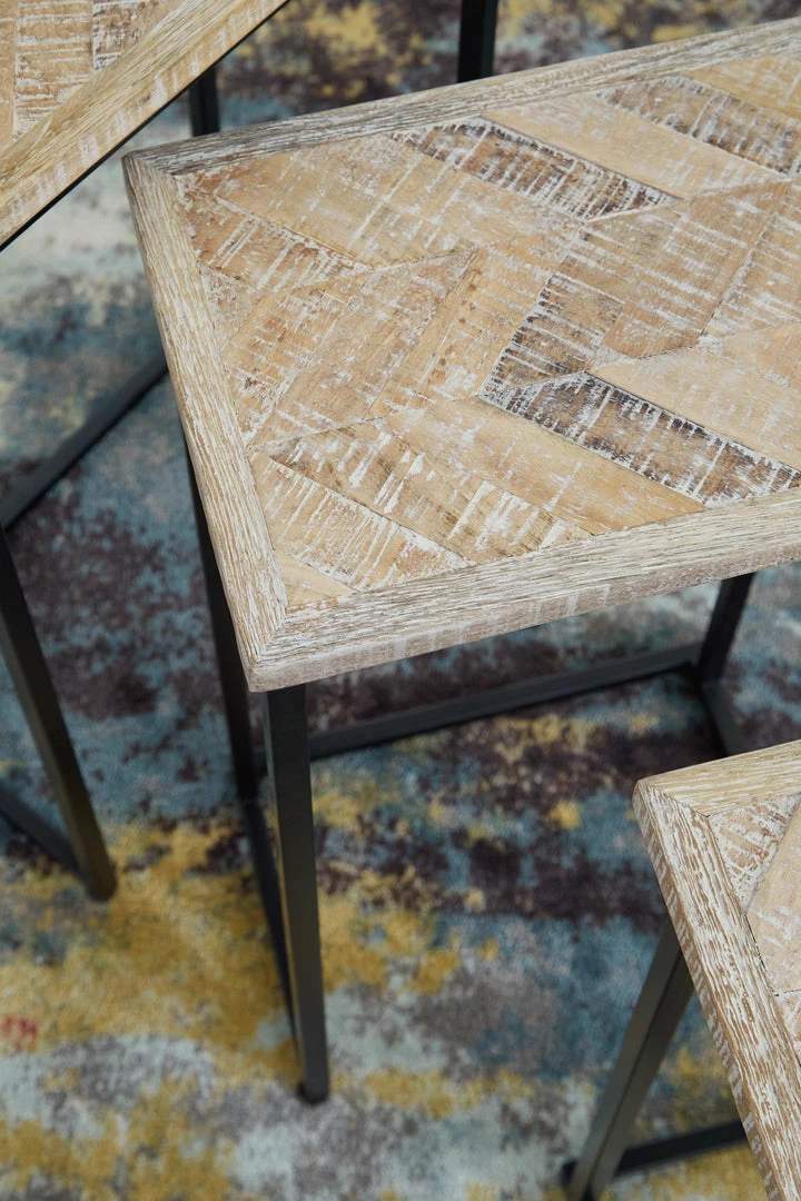 Outlet ✔️ Ashley Furniture Tables Cainthorne - Distressed White/black - Accent Table (3/cn) 🎁 5 Ashley Furniture Tables Cainthorne - Distressed White/black - Accent Table (3/cn)