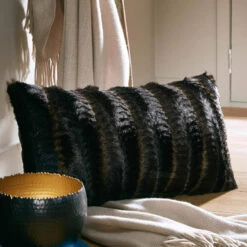 Ashley Furniture Elvena - Brown/black - Pillow (4/cs)