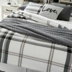 Brand new 🌟 Signature Design By Ashley® Dorrinson - Panel Bed 💯 12 Signature Design By Ashley® Dorrinson - Panel Bed