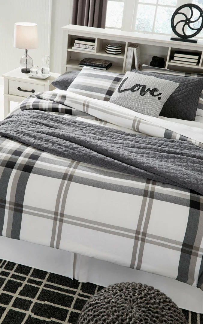 Brand new 🌟 Signature Design By Ashley® Dorrinson - Panel Bed 💯 6 Signature Design By Ashley® Dorrinson - Panel Bed