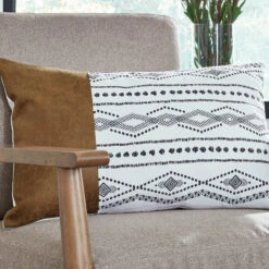 Wholesale 😀 Ashley Furniture Lanston - Caramel/black/white - Pillow (4/cs) Accessories ❤️ 10 Ashley Furniture Lanston - Caramel/black/white - Pillow (4/cs) Accessories