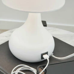 Ashley Furniture Camdale - White - Metal Table Lamp (1/cn) Accessories