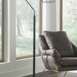 Ashley Furniture Makeika - Black - Metal Floor Lamp (1/cn)