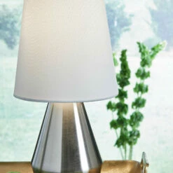 Ashley Furniture Lanry - Silver Finish - Metal Table Lamp (1/cn) Accessories