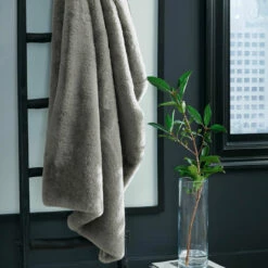 Ashley Furniture Accessories Gariland - Throw (3/CS)