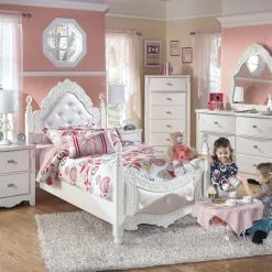 Signature Design By Ashley® Exquisite - Best In Class - Poster Bed