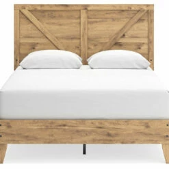 Signature Design By Ashley® Beds Larstin - Brown - Queen Crossbuck Panel Platform Bed