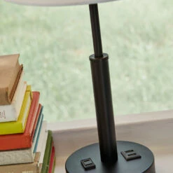 Ashley Furniture Merelton - Black - Metal Table Lamp (1/cn)