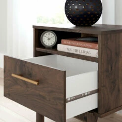 Signature Design By Ashley® Calverson - Mocha - One Drawer Night Stand - Medium Nightstands
