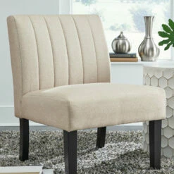 Ashley Furniture Hughleigh - Beige - Accent Chair