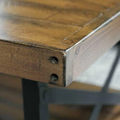 Emerald Home Tables Chandler Cocktail Table