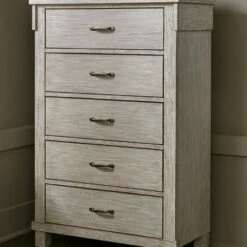 New ❤️ Ashley® Hollentown - 👗 Dresser, Mirror, Panel Bed 🥰 10 Ashley® Hollentown - Dresser, Mirror, Panel Bed