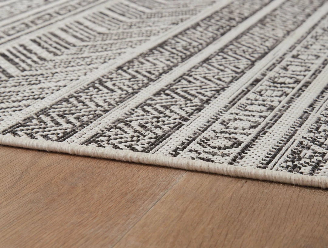 Cheap 💯 Ashley Furniture Accessories Brinoy - Black/white - Large Rug ❤️ 4 Ashley Furniture Accessories Brinoy - Black/white - Large Rug